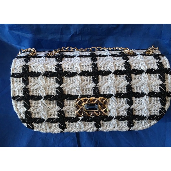 Women's Sm Evening Clutch Fancy Bag Black White, And Gold With Chain Strap Purse - Picture 6 of 10